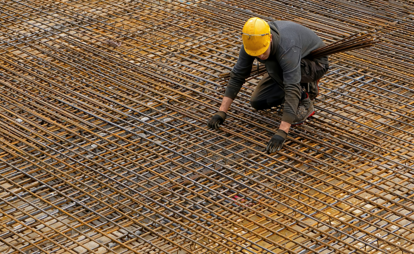 Image of construction worker on jobsite